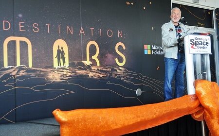 Buzz Aldrin chiama “Grande migrazione dell’umanità su Marte” una priorità nazionale